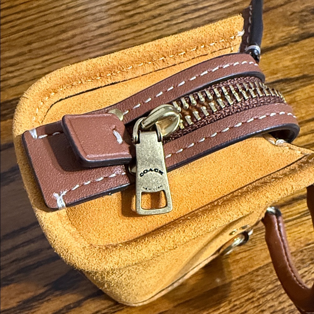 Coach Orange Mini Bag - Picture 2 of 11